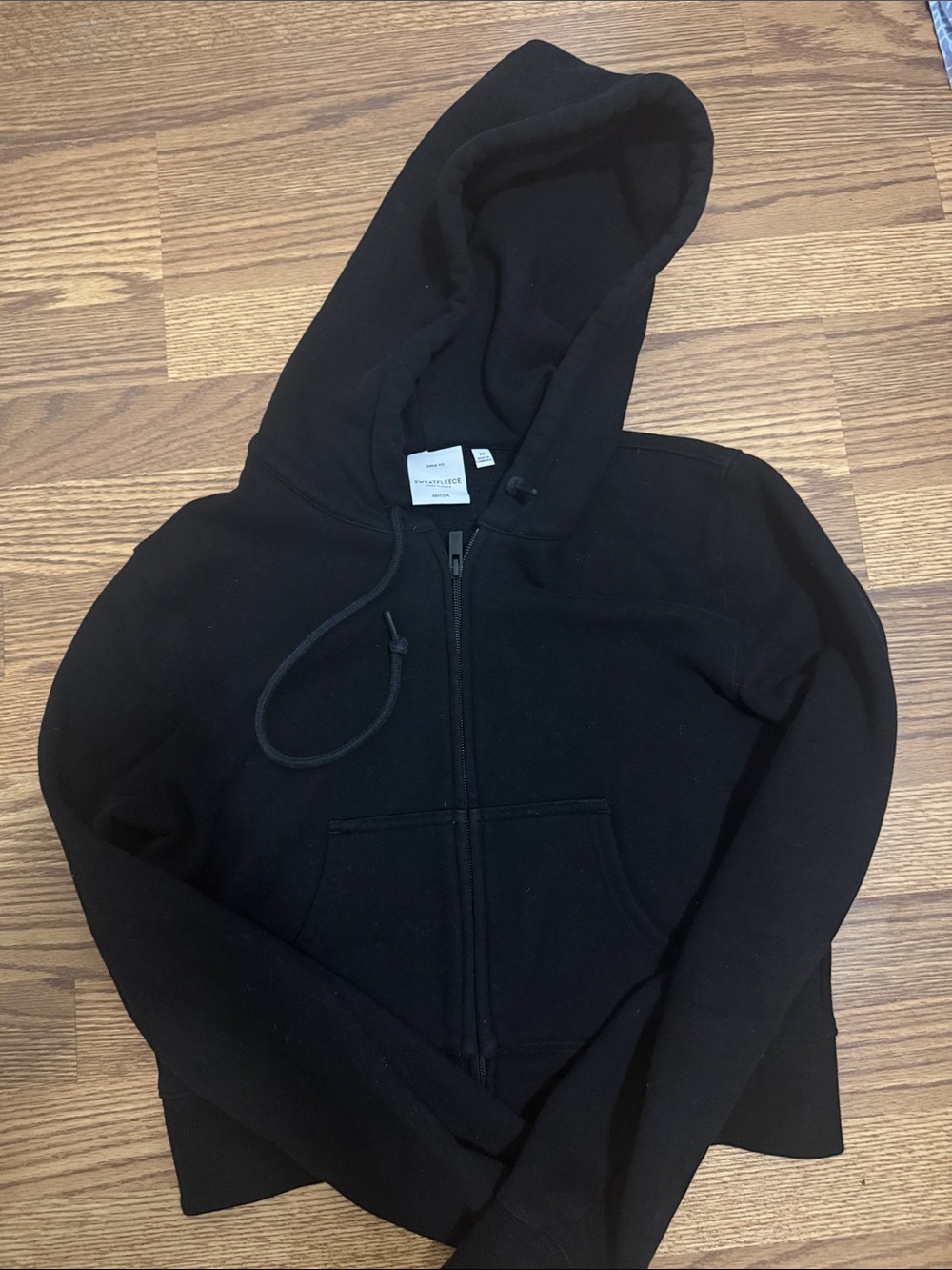 Aritzia Black Zip-Up Hoodie Sweater (fits small and is very cropped) no returns - Picture 2 of 3